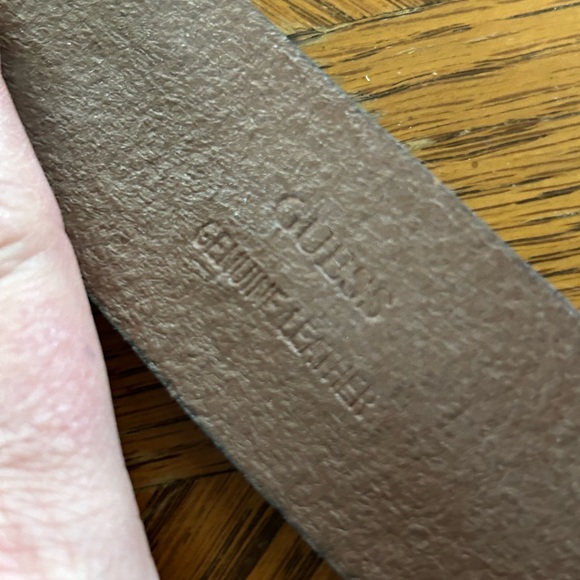 Hand-Tooled Leather Bracelet - Picture 4 of 8